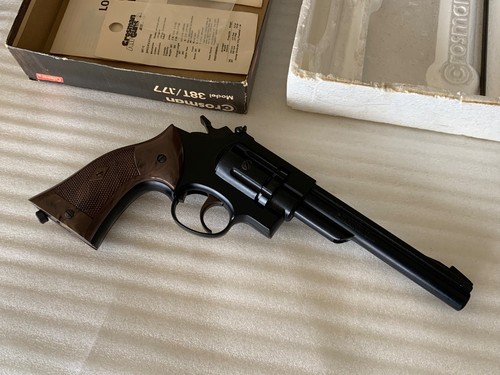 Beautiful Crosman 38T AIR pistol w/original box and paperwork! Must see!