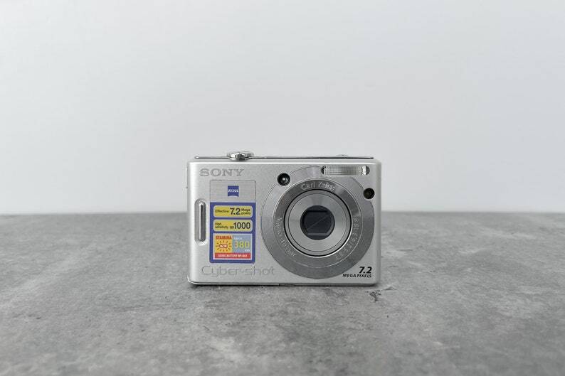 SONY DSC-W35 7.2MP CCD Vintage Digital Camera - Silver 100