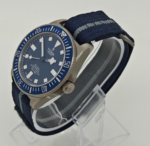 New Tudor Pelagos FXD Blue Titanium Watch B&P 2022 25707B/21 - Picture 3 of 6