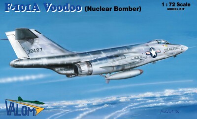 Valom Plastik Modellbausatz 72124 Maßstab 1:72 F-101A Voodoo mit Mk 7 Atombombe