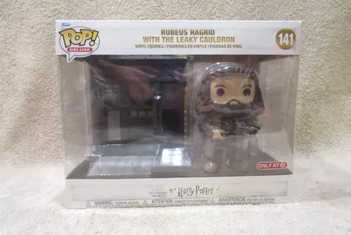 Funko Pop Deluxe: Harry Potter #141 Rubeus Hagrid with the Leaky Cauldron -NEW