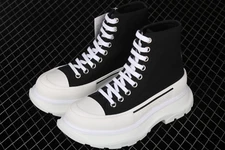 size 5-9 Alexander McQueen W4L329000 Black and White sneakers for women men