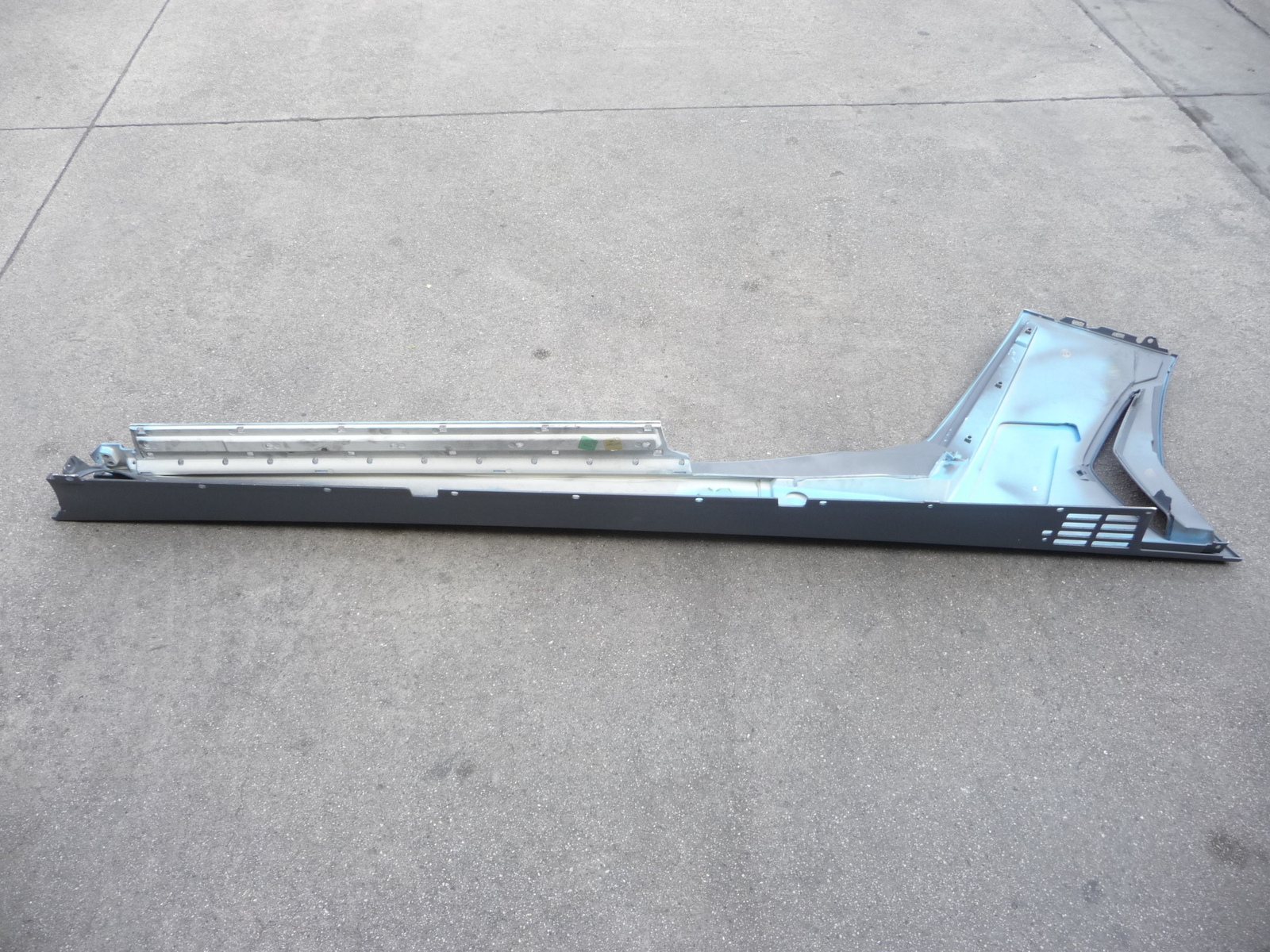 18 Lamborghini Aventador LP750 SV Right Side Member Rocker Molding 470853564D OE