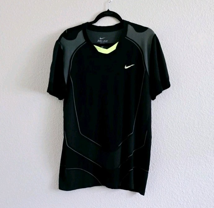 T-shirt De Tennis Nike De Rafael Nadal - US Open 2010 - Noir Taille S - Occasion Très Bon État