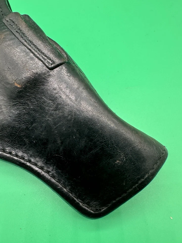 Funda Smith and Wesson B30 94 diestro cuero negro resistente con lazo para cinturón Foto 2 de 4