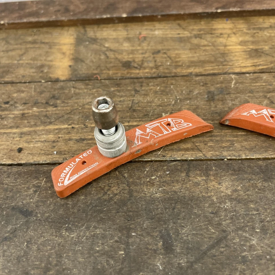 Kool Stop MTB V-Brake Pastillas Naranja Par Bicicleta de Montaña Llanta Pastillas de Freno 65g De Colección Foto 2 de 4