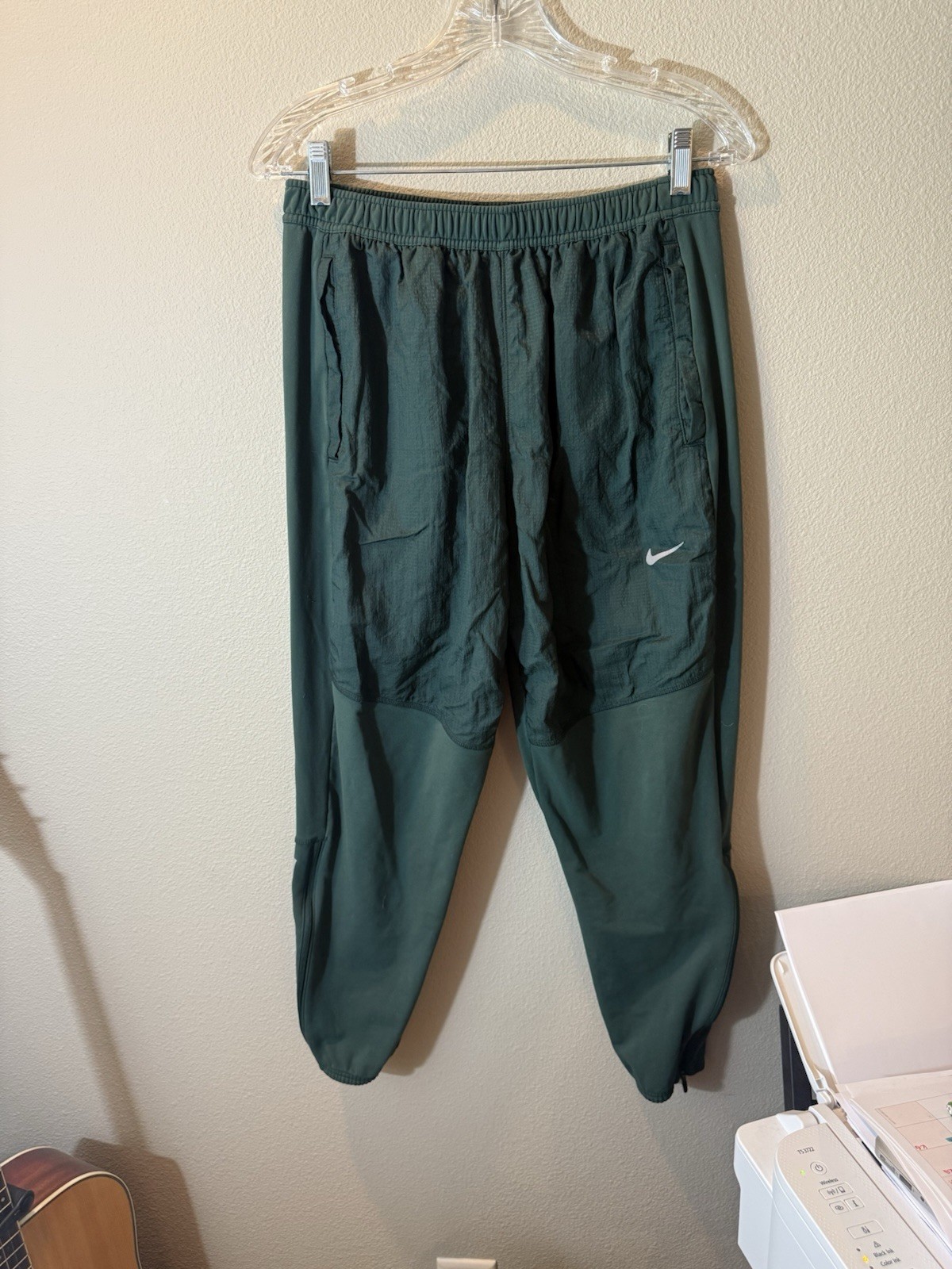 Nike Storm Fit Women's Pants Size M Green Spartan, Polyester, Zip-In Ankle
