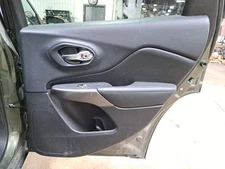 2019 Cherokee Rh Pass Side Rear Door Interior Trim Panel Black Dlx9