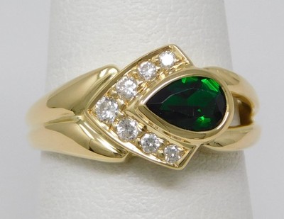 18 kt Gelbgold grüner Turmalin & Diamant Akzente Bandring Größe fast 6 B9536