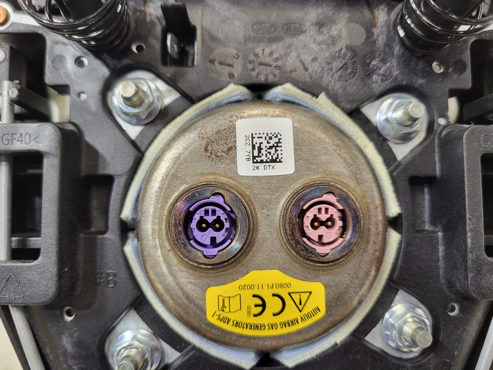 2018-2022 Hyundai Accent Driver Wheel Airbag Air Bag OEM LKQ - Image 3 of 4