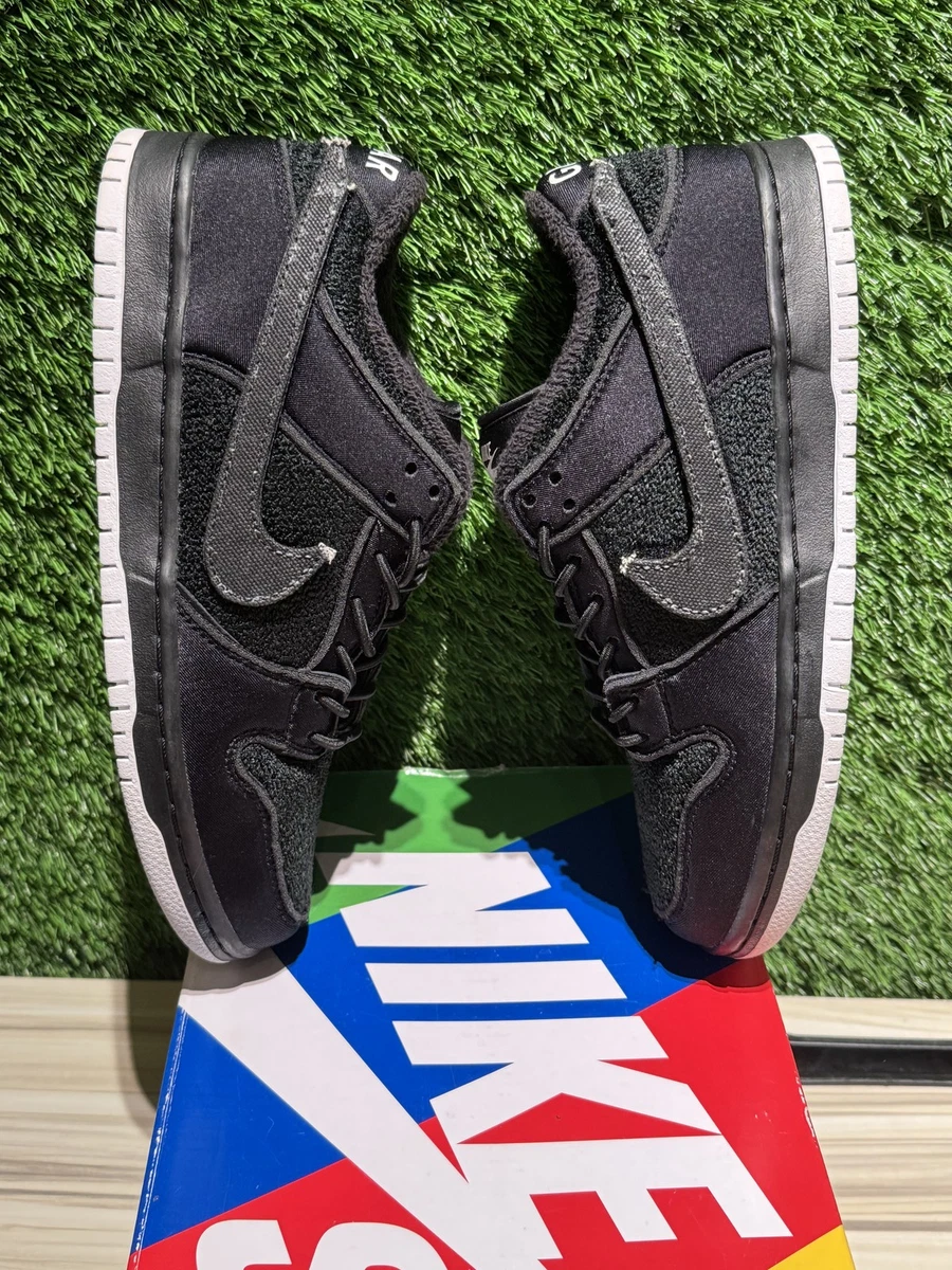 Nike SB Dunk Low ナーハンターズ スニダンで購入可】5/24発売 Gnarhunters × Nike SB Dunk Low 