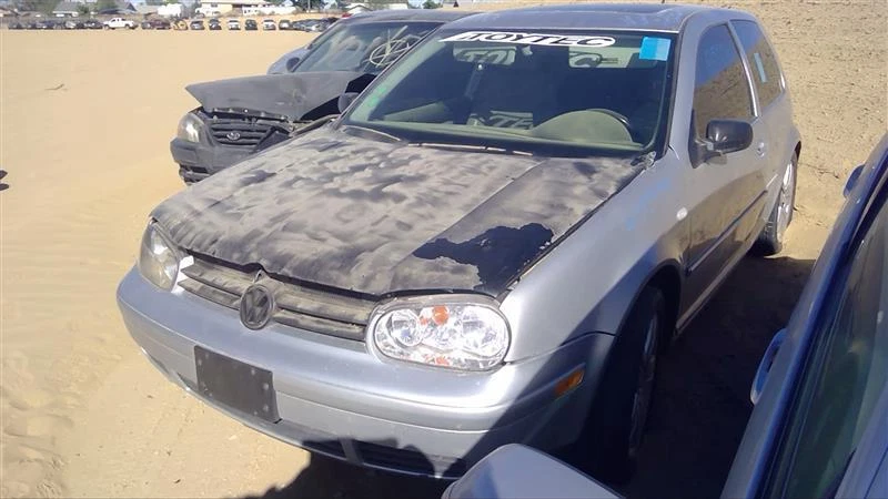 Bomba de dirección asistida usada se adapta a: Volkswagen Golf GTI 2003 City Canadá solo 2,0 Gra Foto 2 de 4