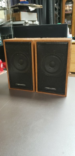 realistic minimus speakers