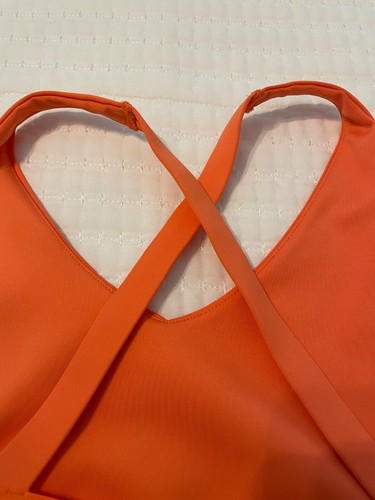 NWT Reebok Women's Large Team Bralette w/ Crossover Back Coral Sports Bra - Afbeelding 10 van 13