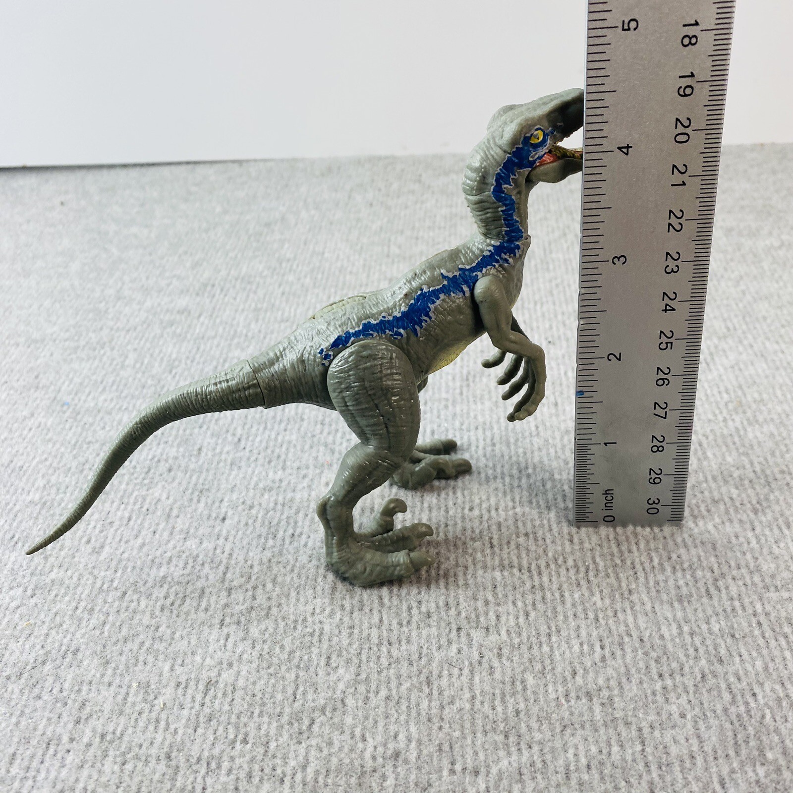 Jurassic World Fallen Kingdom Velociraptor Blue Action Figure Park