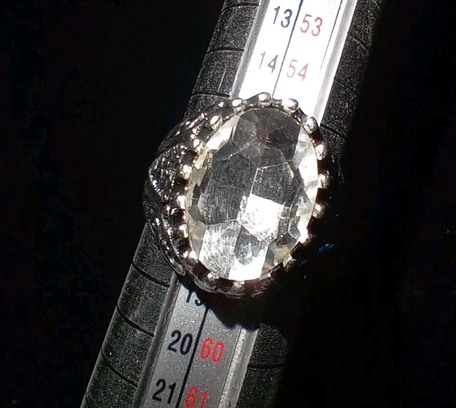 Anillo de vidrio gótico enchapado en plata con aspecto "DIAMANTE" GRANDE talla 8 Foto 2 de 4