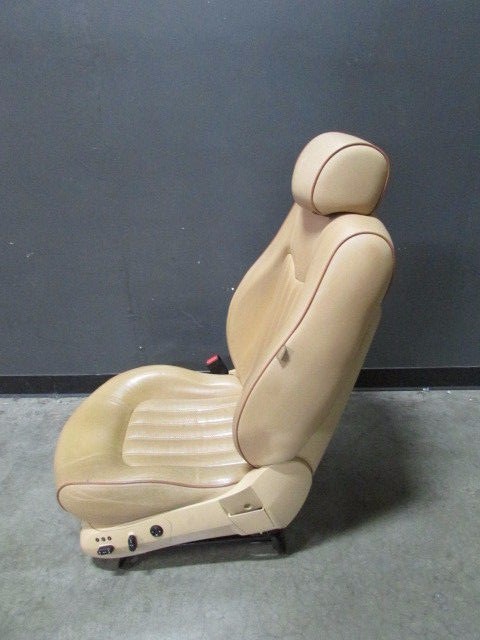 Maserati Quattroporte, LH, Left Front Seat, Beige w/ Brown Piping, Used, Worn