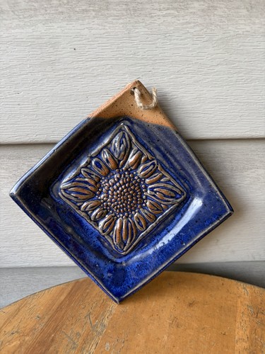 Red Hot Pottery New Mexico Sunflower Blue Art Pottery Wall Plaque Tile 7"