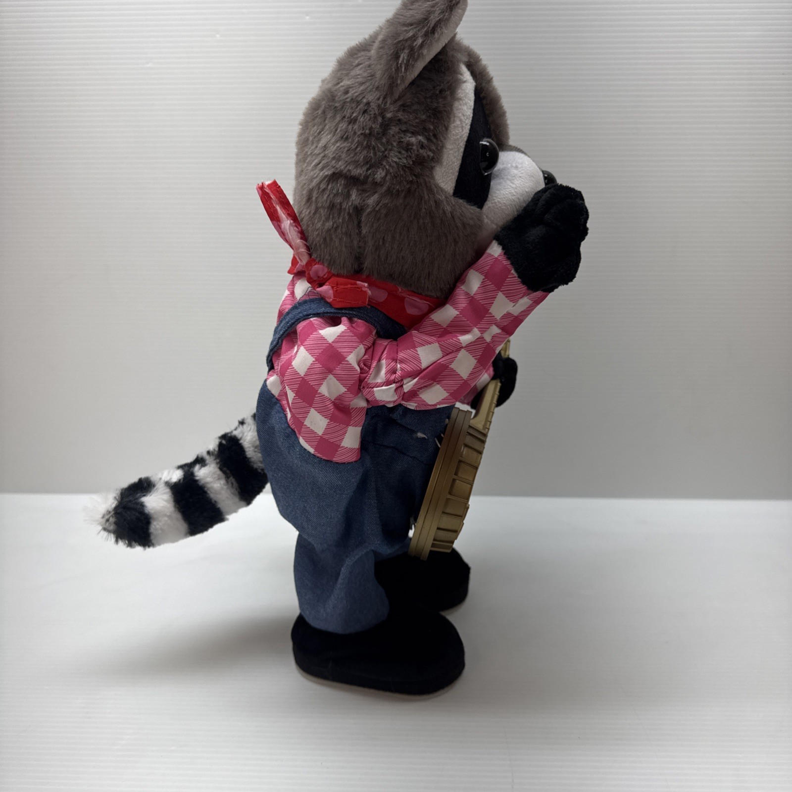 Gemmy Animated Racoon Plush Plays Banjo With Swinging Arm Dances Sings Works Fun