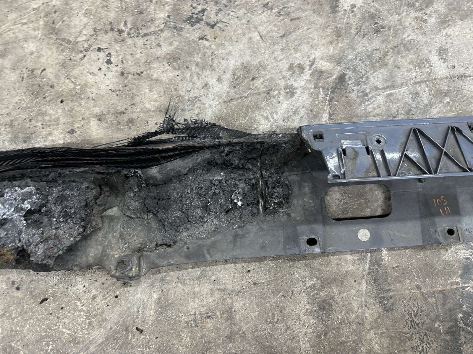 2021 AUDI R8 KEMORA GREY LEFT DRIVER CARBON FIBER SIDE SKIRT  *BURN DAMGE*