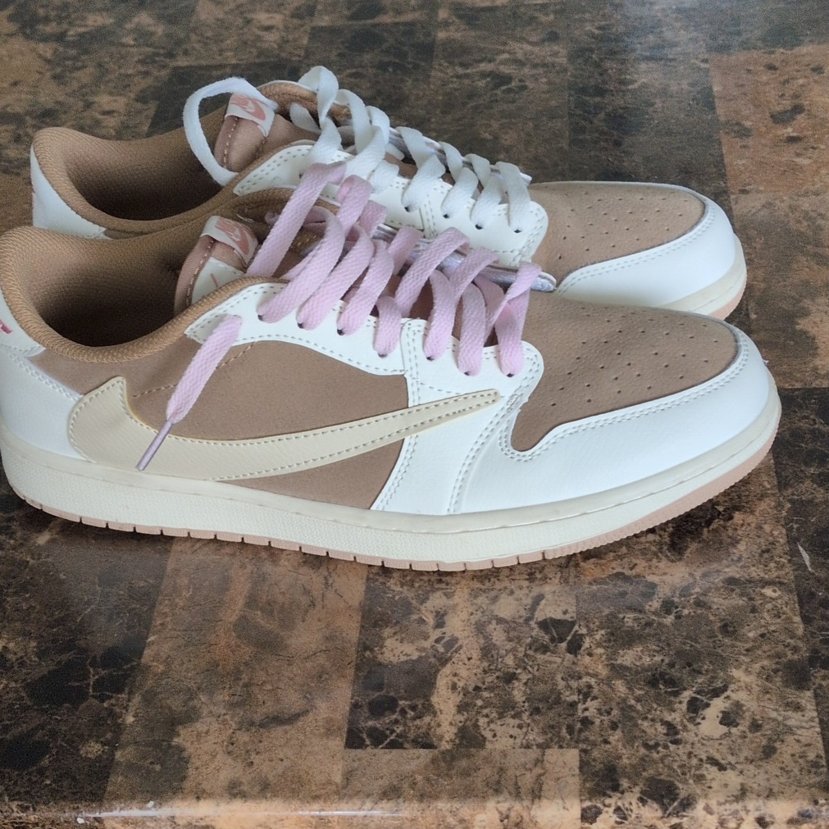 Travis Scott x Air Jordan 1 Low OG 