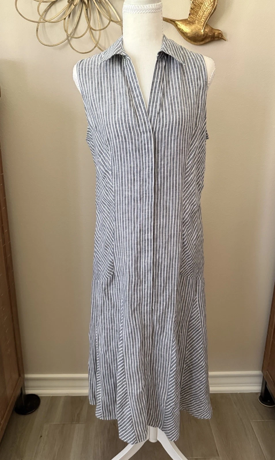 Brooks Brothers Linen Shirt Dress Striped Button Front Sleeveless Sz 10
Opens in a new window or tab