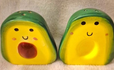 Avocado Novelty Tableware Home Kitchenware Super Cute Salt & Pepper Shakers Set