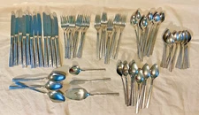 Vintage WM Rogers MFG Co. Deluxe Stainless IS Silverware Futura, 81 Pieces