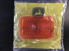 JOHN DEERE TAILLIGHT LENS (LVU18745) LUMAX STYLE - NOT SPEAKER