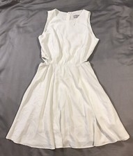 Belongsci Dress Womens Medium White Sleeveless Fit Flare Lined