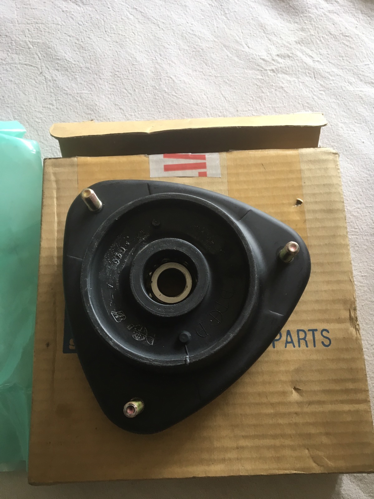 NEW GENUINE SUBARU IMPREZA FRONT STRUT MOUNT FOR VEHICLES 19932007 eBay