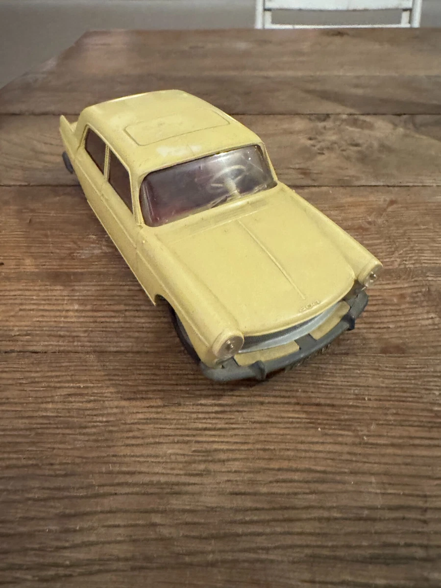 Peugeot 404 France Jouets. FJ - Jeux & Jouets