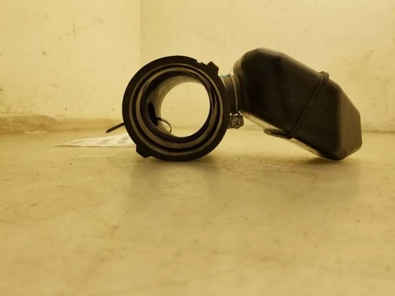 Toyota Sienna 2015 tubo resonador filtro de aire de 3,5 L  Foto 4 de 4