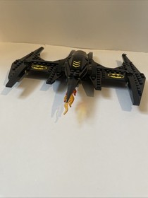 LEGO DC Super Heroes Batwing Battle Over Gotham City #6863 Batwing & 2 Minifigs