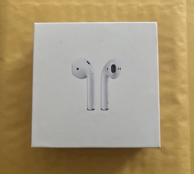 Apple AirPods Second Generation White Comes with Everything In Box