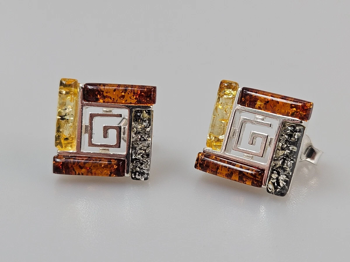 Orecchini d'argento con piume di ambra baltica, Polonia 0,9ct