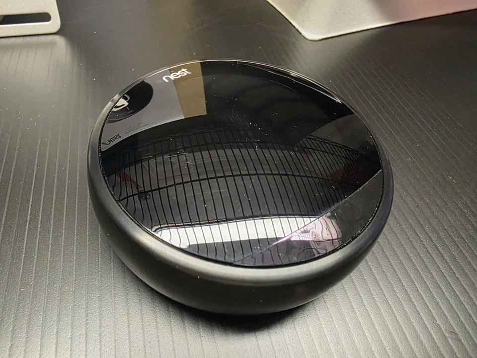 Used Black Google Nest 3rd Gen Learning Programmable Thermostat Kit T3016US - Image 2 of 4