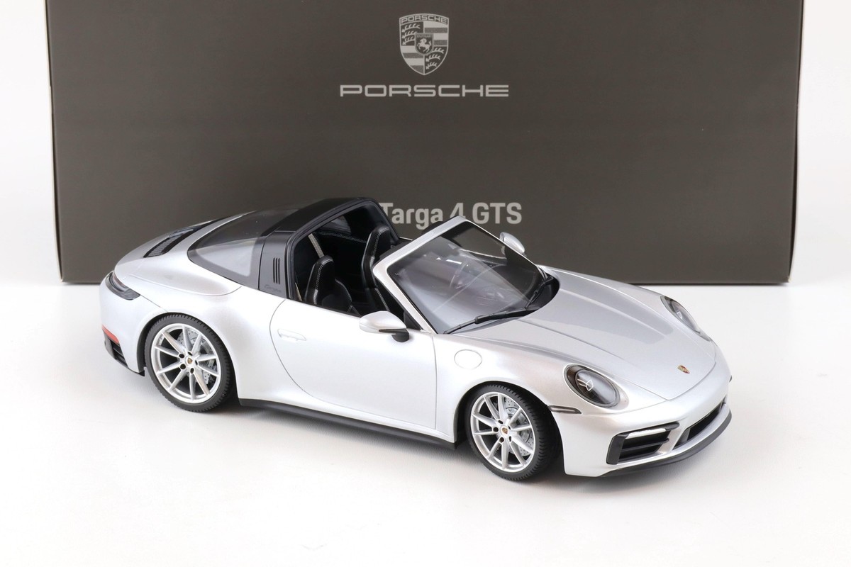 Montre Porsche Porsche 911 (992) GT3 Touring 1:18 Model Car