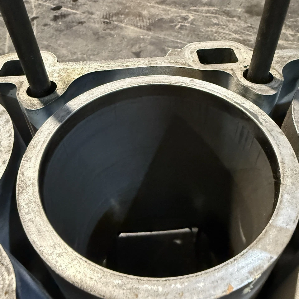 85-91 Porsche 944 951 Turbo Motor Bloque Desnudo y Tapas Principales Faja Foto 4 de 4