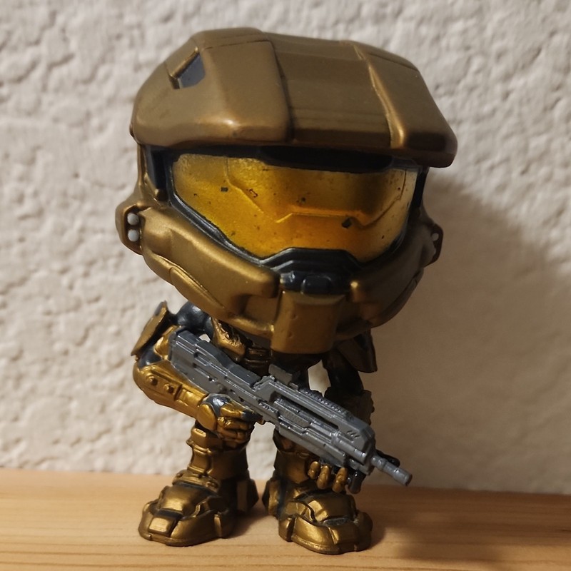 Authentic Funko Pop Halo 4 Gold Master Chief #03 Blockbuster Exclusive Loose OOB