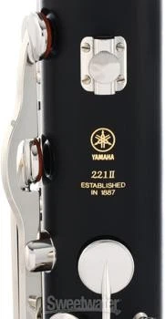 Clarinete bajo estudiante Yamaha YCL-221II con teclas de níquel Foto 4 de 4