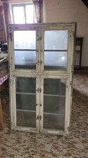 Antiker Fensterrahmen in weiss, 4 flügelig mit Beschlägen