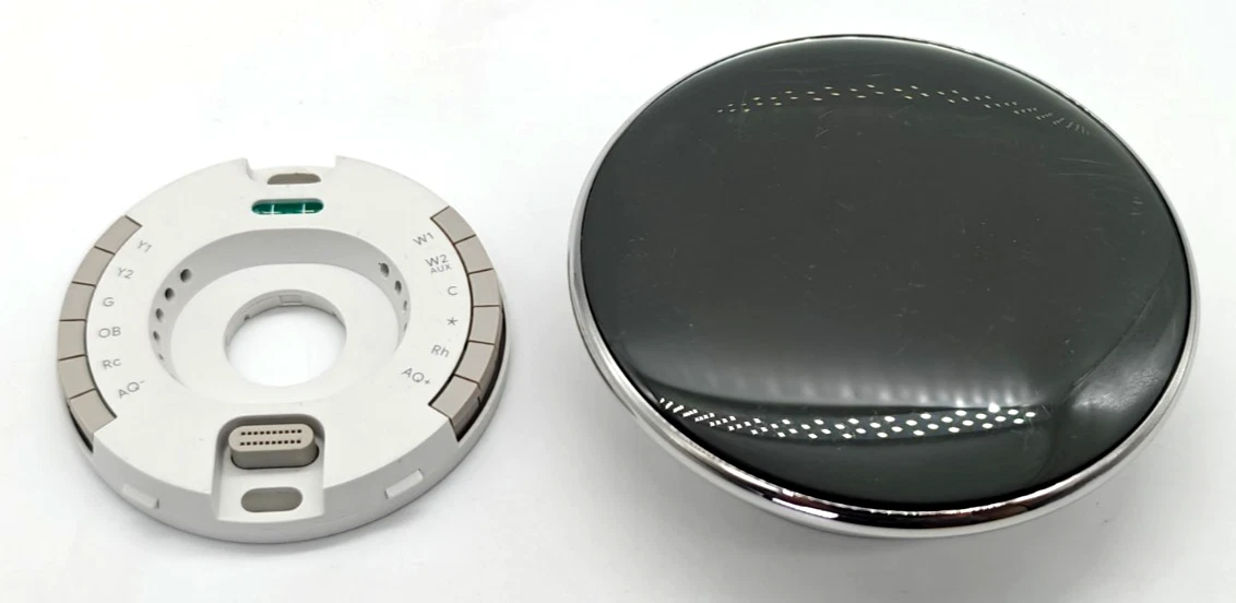 Google Nest Learning Thermostat 4th Gen Polished Silver w/ Wall Base Mount USED
Opens in a new windo