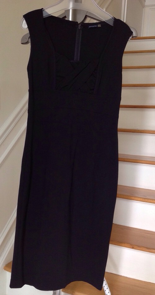 Magaschoni collection Knit black dress. size 6. excellent