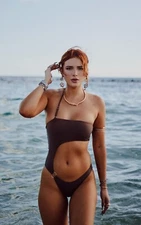 photo BELLA THORNE  (496)