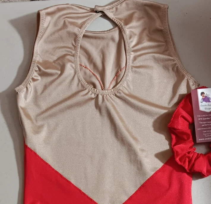 Leotardo de Gimnasia AMS Adulto Mediano AM Lycra Beige y Rojo con Cuello Alto Foto 2 de 2