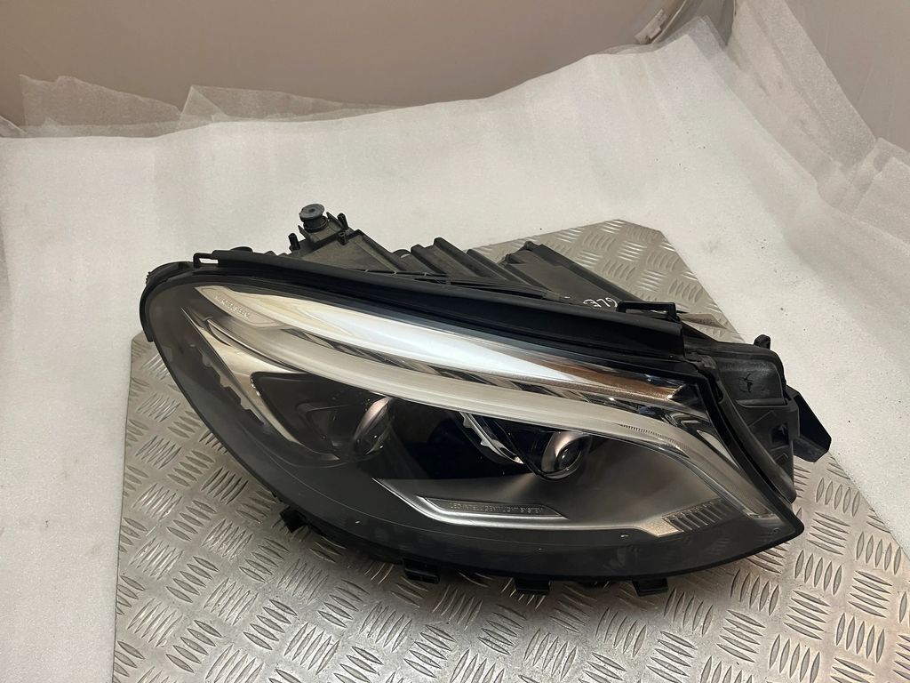 MERCEDES GLE W166 2018 Headlight Right Drivers Side A1669064203  