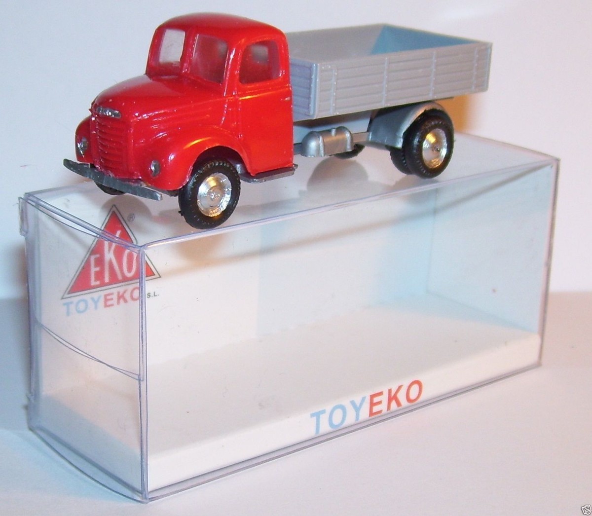 Camion Ebro EKO 2119 échelle H0 (1:87) - Cabine Verte, Benne Grise - Neuf Sous Blister