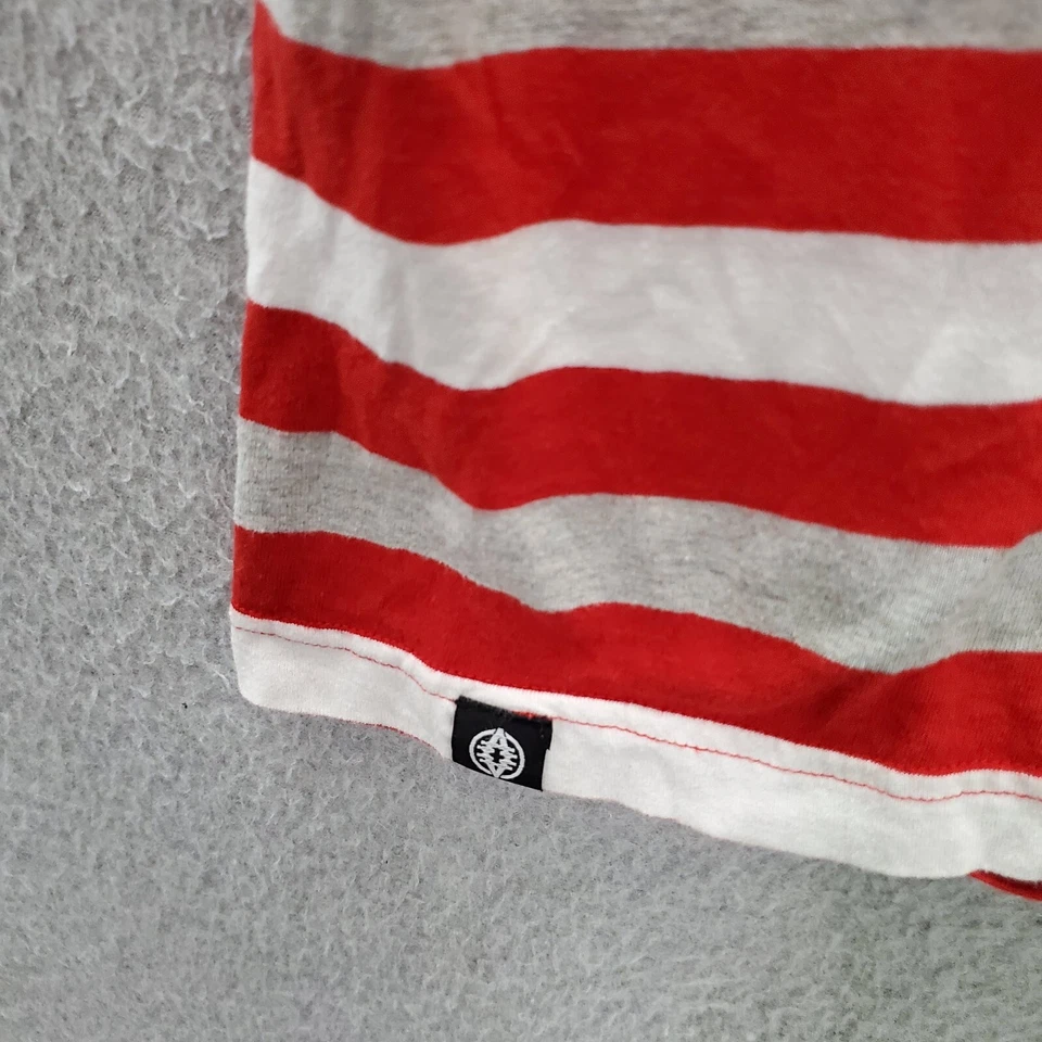 Camiseta Akademiks Hombre XL Roja Rayas Logo Manga Corta Cuello Redondo Camiseta Foto 3 de 4