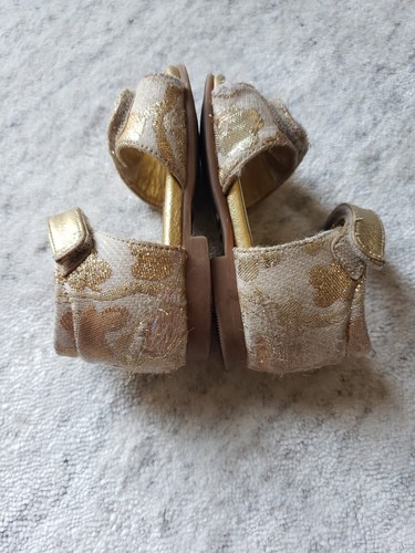 Dolce & Gabbana Girls Gold Shoes 12-18 months EU 19 US 3 - 4 - Picture 9 of 12
